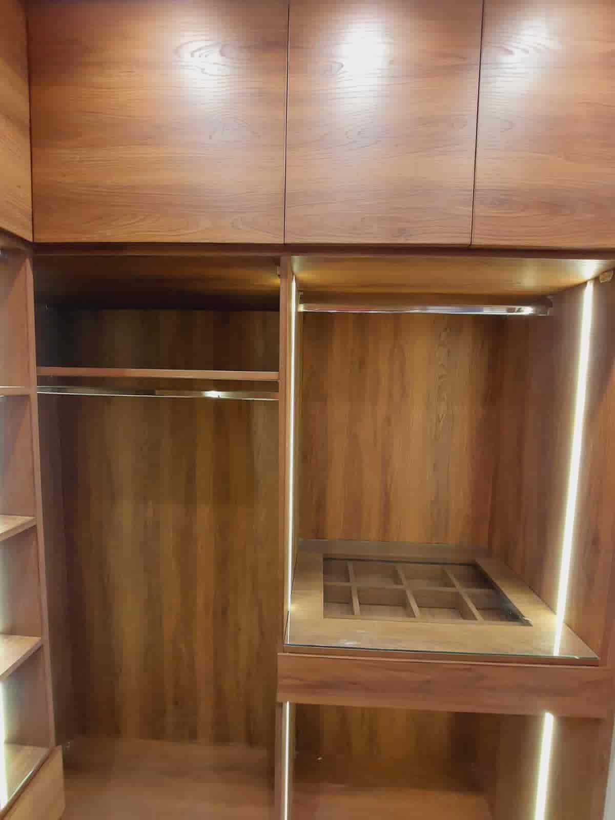 Furniture & Dressings